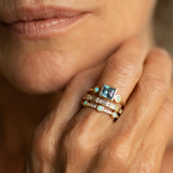 Sada krystaly prstenu modrymi vintage