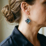 Náušnice modreho stříbře krystalu stříbře