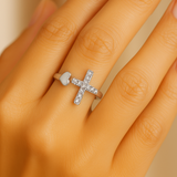 Náhrdelník love cross nastavitelný stříbře vintage