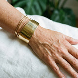 Náramek klasicky zlatu vintage