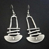 Náušnice tvarem specialnim geometricke