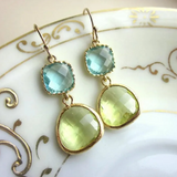 Náušnice resiny irregularni zelene modre vintage