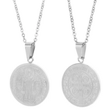 Náhrdelník o kulatym přívěskem tvaru