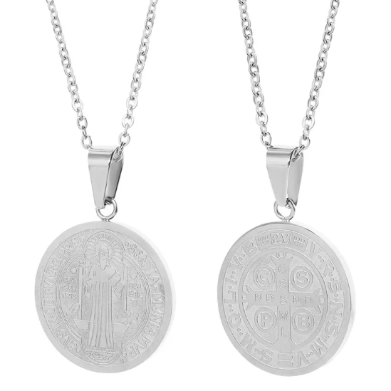 Náhrdelník o kulatym přívěskem tvaru