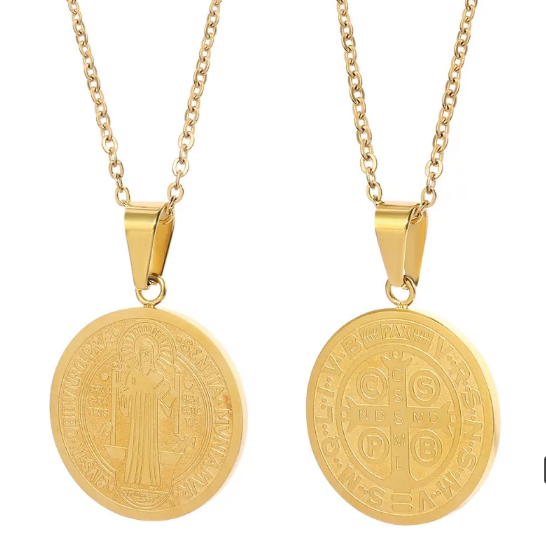 Náhrdelník o kulatym přívěskem tvaru