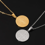 Náhrdelník o kulatym přívěskem tvaru