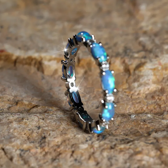 Prsten platinovy diamanty opálem srdce tvaru