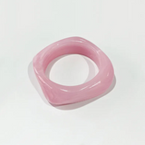 Náramek akrylu barevny ctvercovy