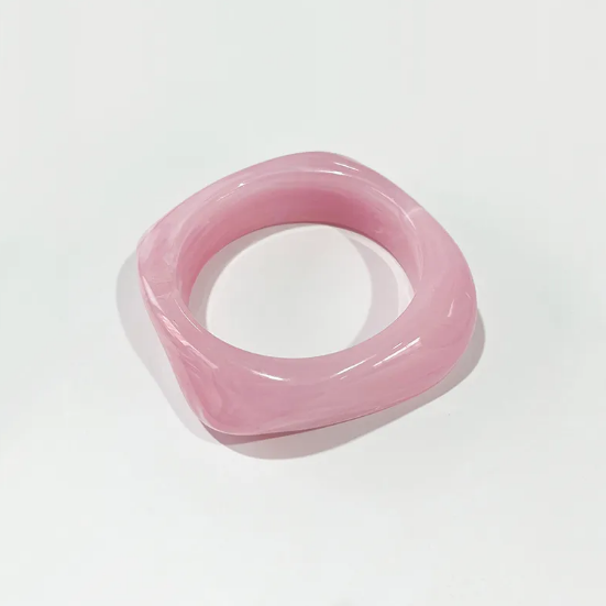 Náramek akrylu barevny ctvercovy