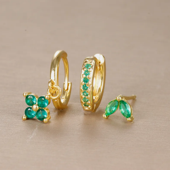 Sada květiny diamanty nausnic tvaru