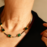 Náhrdelník zelenou zirkonií vintage