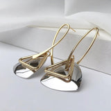 Přívěsek zakrivenym hackem trojuhelnikovy retro